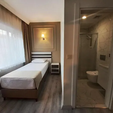 Grandaura Hotel