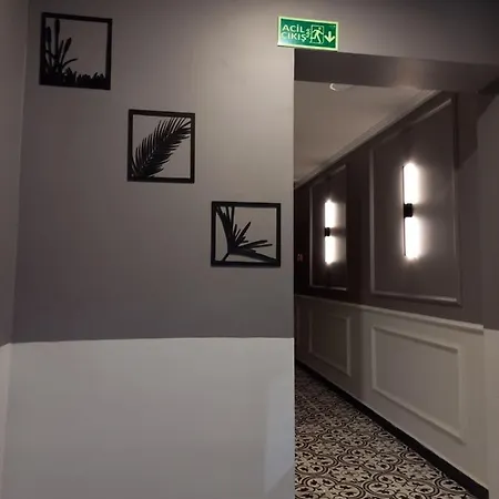 Hotel Grandaura *