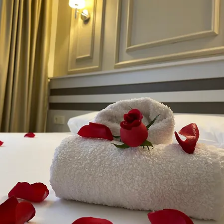 Grandaura Hotel