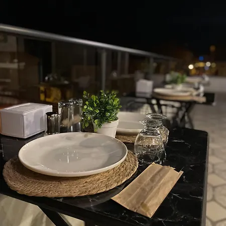 Grandaura Hotel