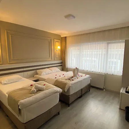 Grandaura Hotel