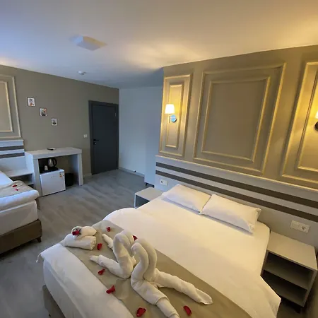Grandaura Hotel